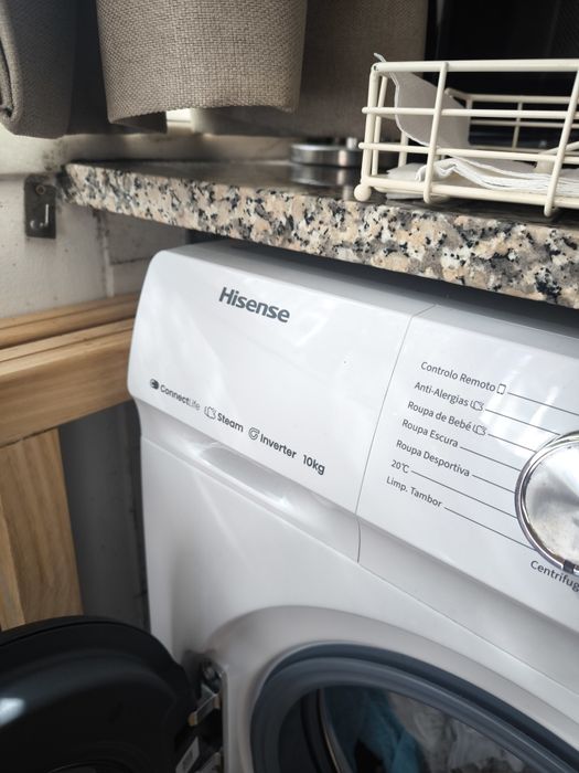 Máquina de Lavar Roupa HISENSE - 10kg/1400rpm