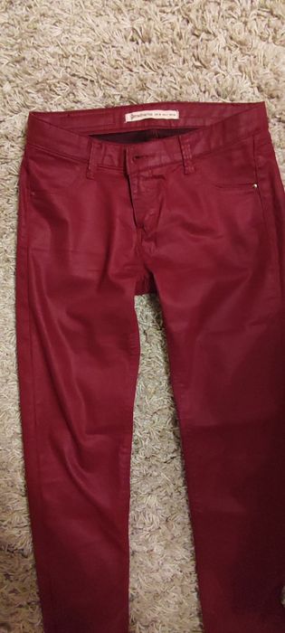 Spodnie Stradivarius