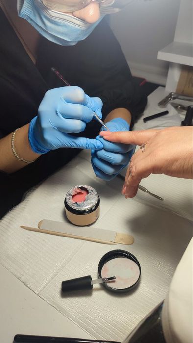 Навчання манікюр і педикюр