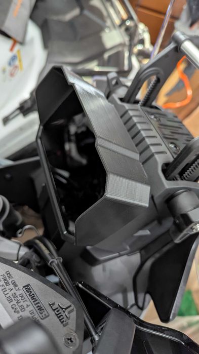 Osłona przeciwsłoneczna wyświetlacza CFMOTO 450 MT