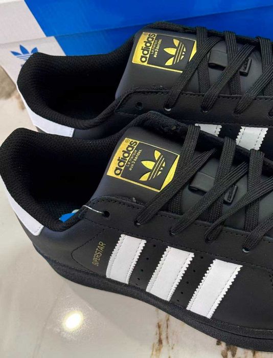 Superstar foundation Black 42