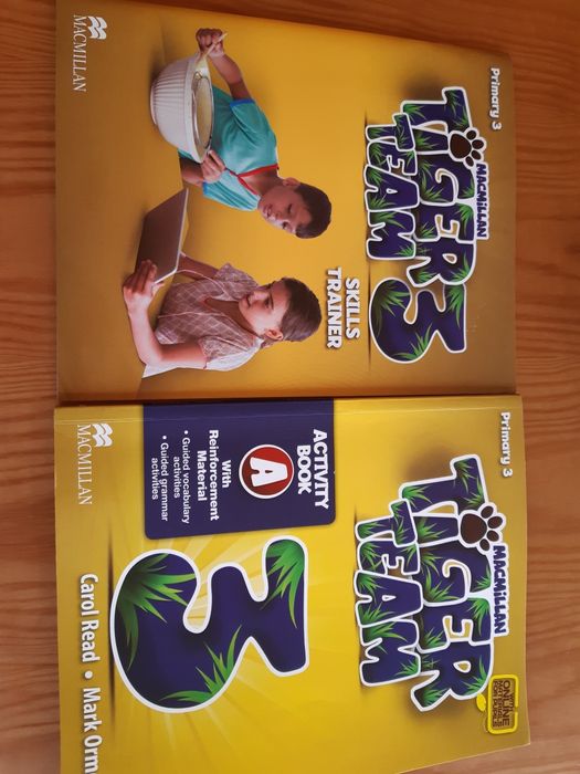 English Manual + Activity Book (Year 3), Published in England64737758387971120