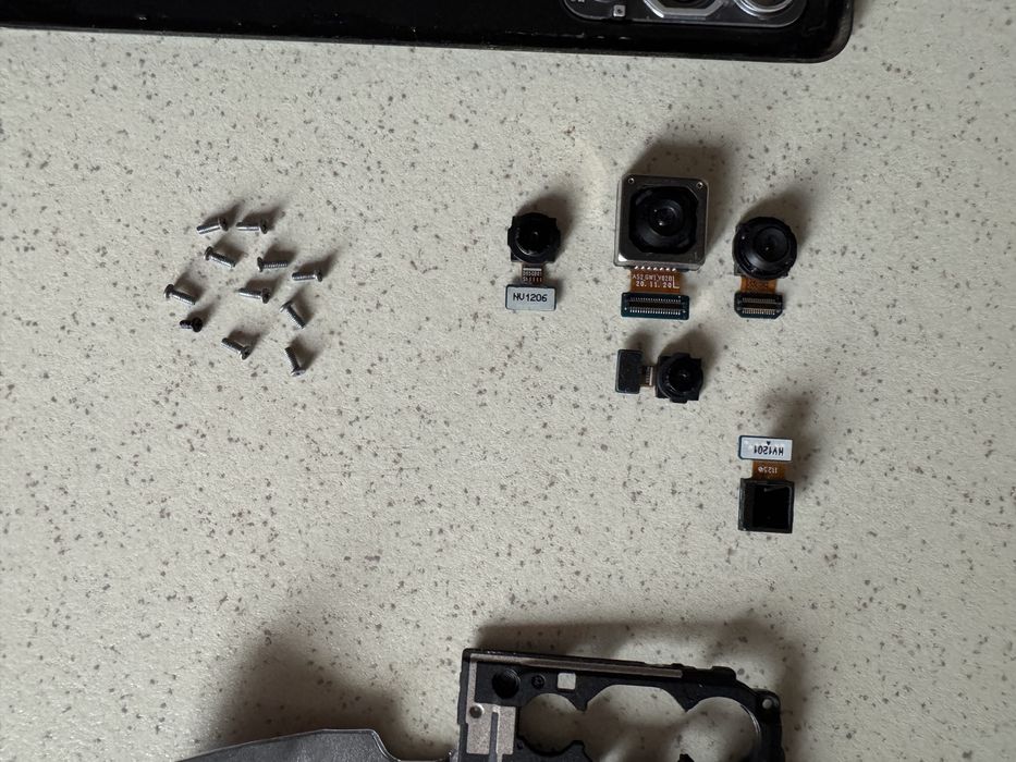 Samsung galaxy A52 G5 uszkodzony na części