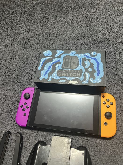 Продам Nintendo Switch Комплект