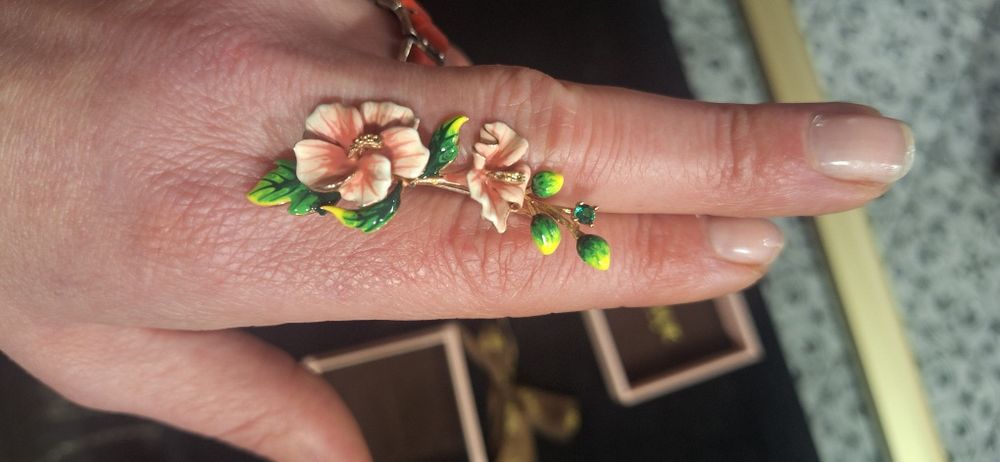 Broszka srebro 925 złocone z emalią W. Kruk