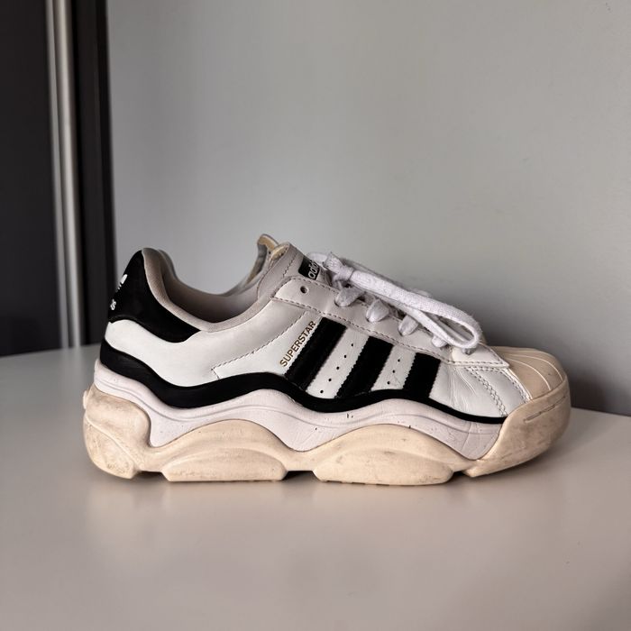 Biało-czarne buty Adidas Superstar Millencon