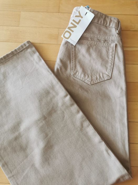 Stylowe spodnie jeansowe marki Only