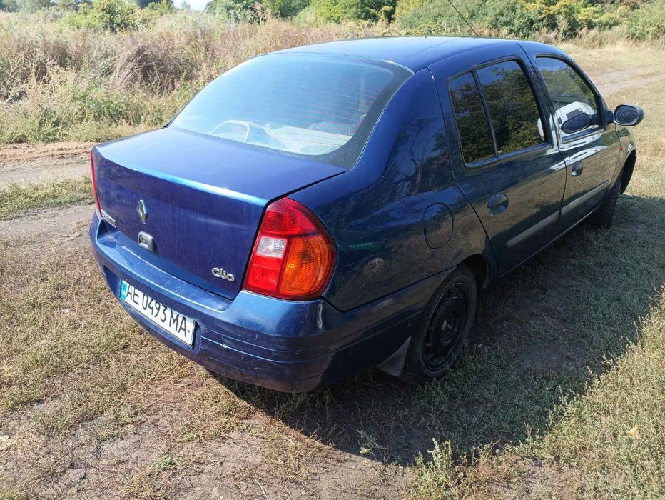 продам рено кліо сімбол2001року