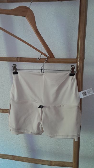 Saia/Calças creme Shein