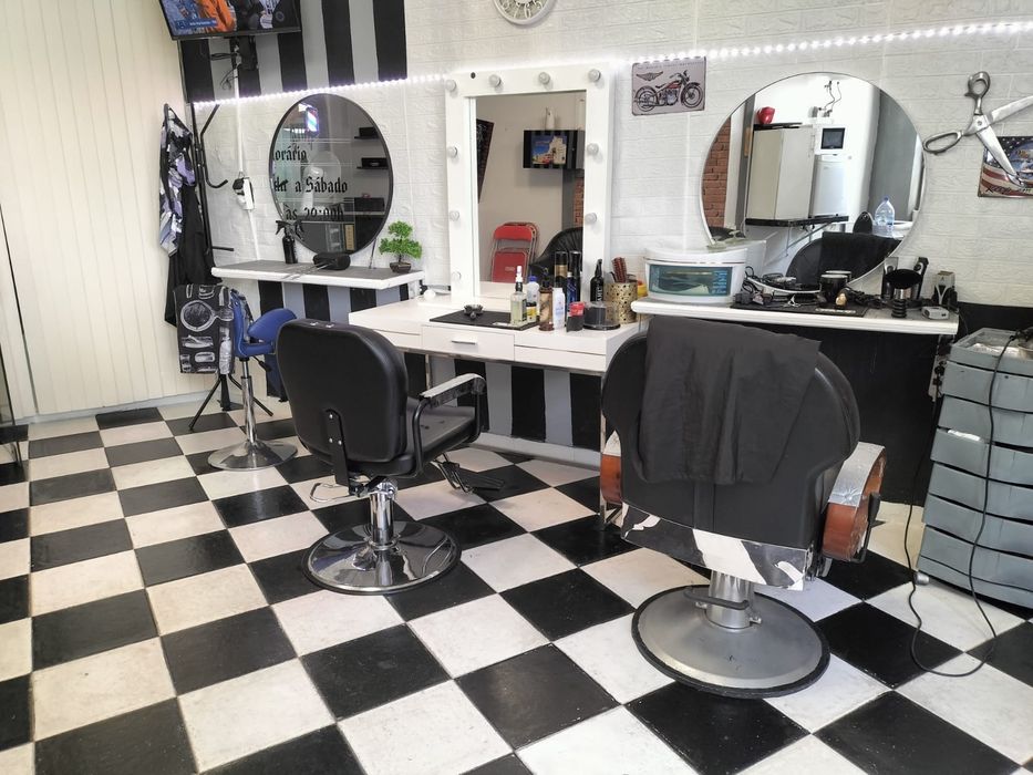 Barbearia para Trespasse ou Aluguer – Centro Comercial Bela Vista (Afonsoeiro, Montijo)