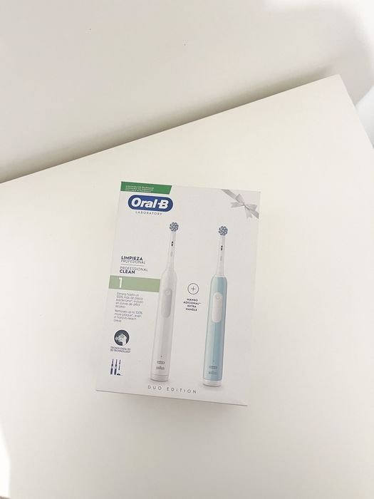 Escova Oral-B Pro 1 Duo Edition