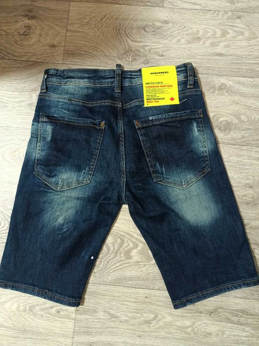 Джинсові шорти dsquared2 44 розмір