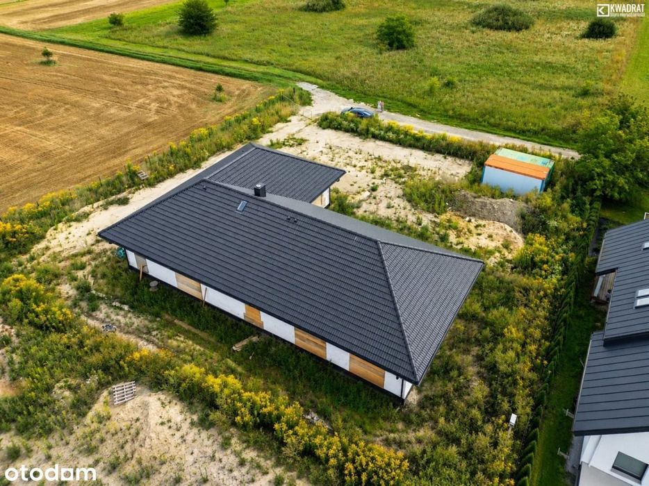 Dom parterowy 218 m2 w trakcie budowy - stan surow