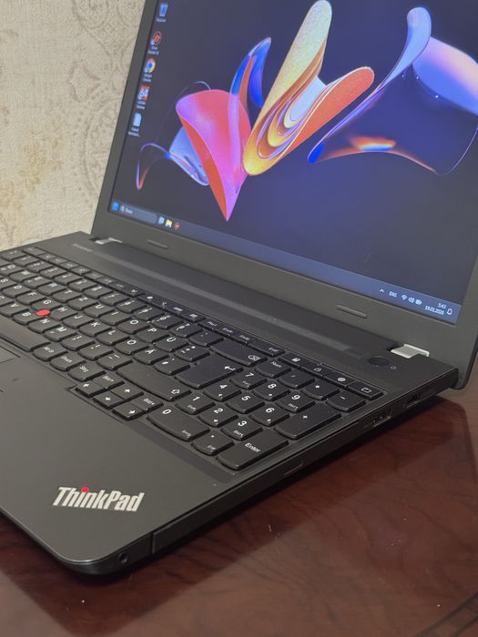 Ноутбук IPS Lenovo ThinkPad E560 i7 6th R7