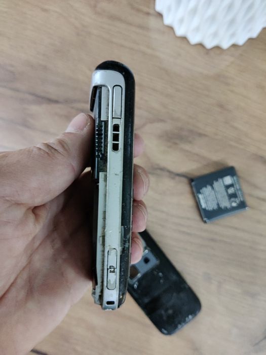 Телефон Nokia 6151