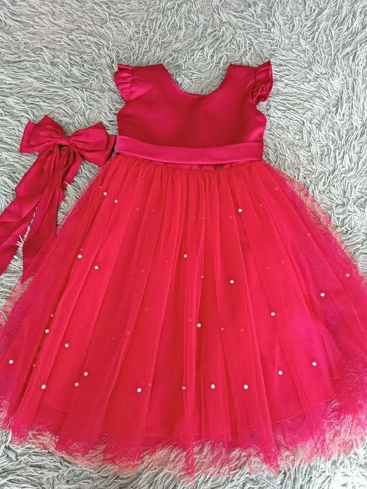 Святкова сукня для дівчинки