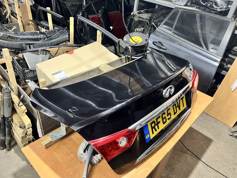 Крышка багажника infiniti q50