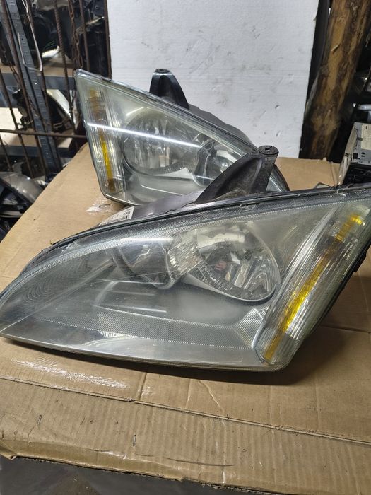 Lampy przednie Ford Focus mk 2 europa