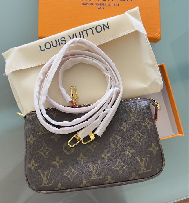 Louis Vuitton Pochette Accessoires