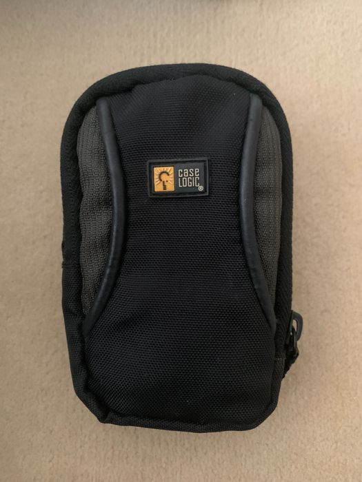 Máquina fotográfica Sony Cyber-shot DSC-P200 + cartões memória + bolsa