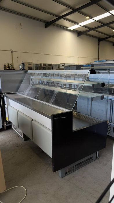 Vitrine refrigerada infrico