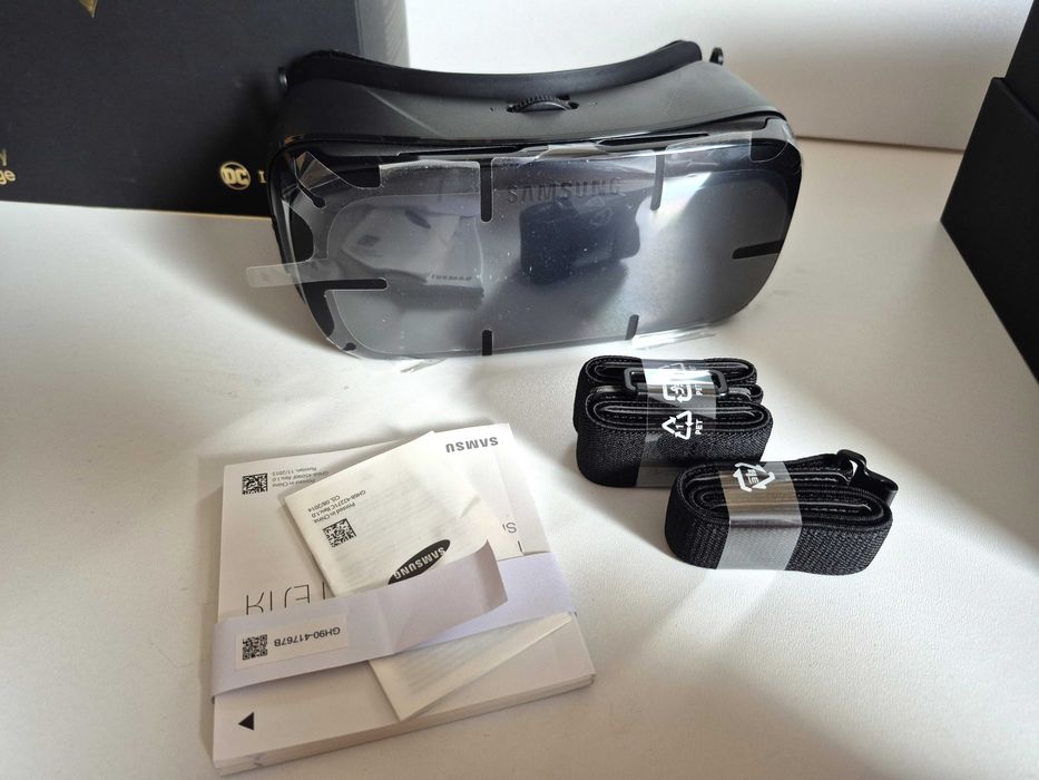 VR-очки от бетфона Galaxy S7 Edge Injustice Edition в коробке