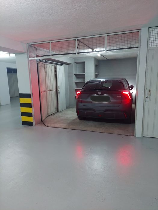Garagem Box - Praceta António Coelho Figueiredo