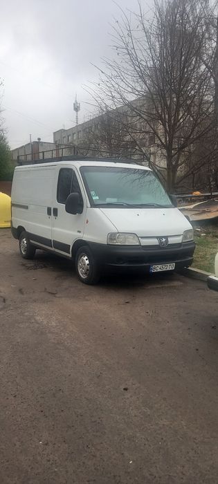 Доброго дня! Надаю послуги вантажних перевезень.