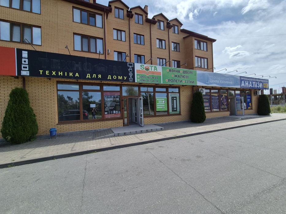 Нетішин оренда приміщення 65 м.кв. фасад навпроти Сільпо