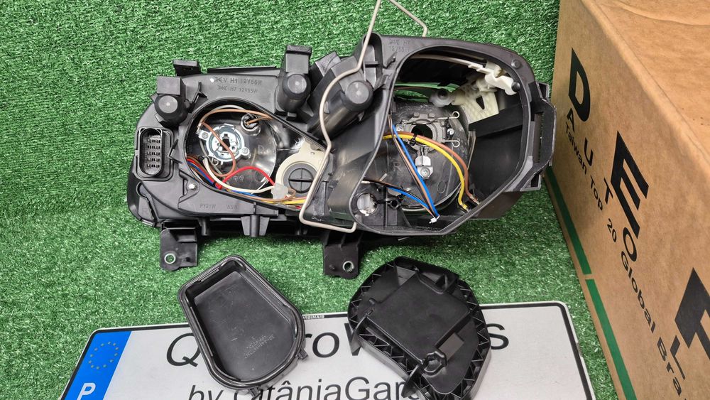 Otica Farol Frente Direito VW Touran 1T Caddy III 2003 a 2015 Ref. 441-1193R-LD-EM NOVO DEPO