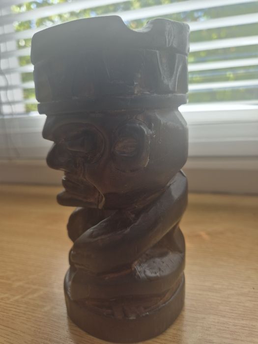 Figurka drewniana-popielniczka
