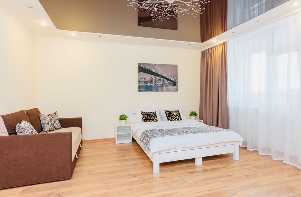 Подобово БУДИНОК НА ГЕНЕРАТОРІ. Ліфти вода цілодобово.