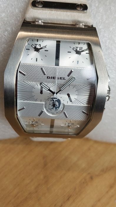 Часы наручные, мужские,кварцевые,хронограф DIESEL
