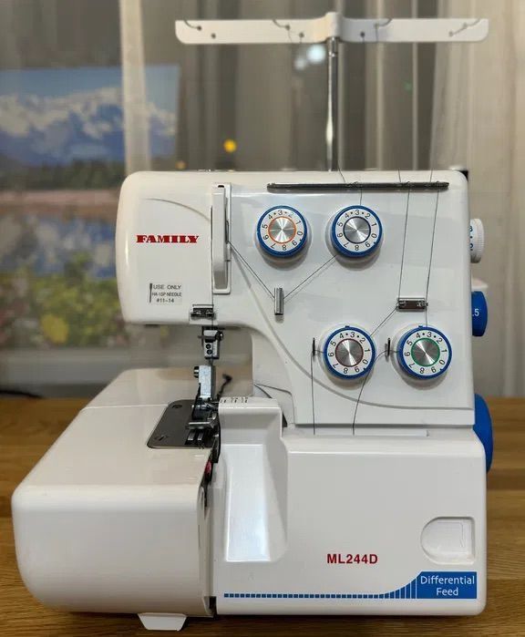 Продам оверлок femeli244d