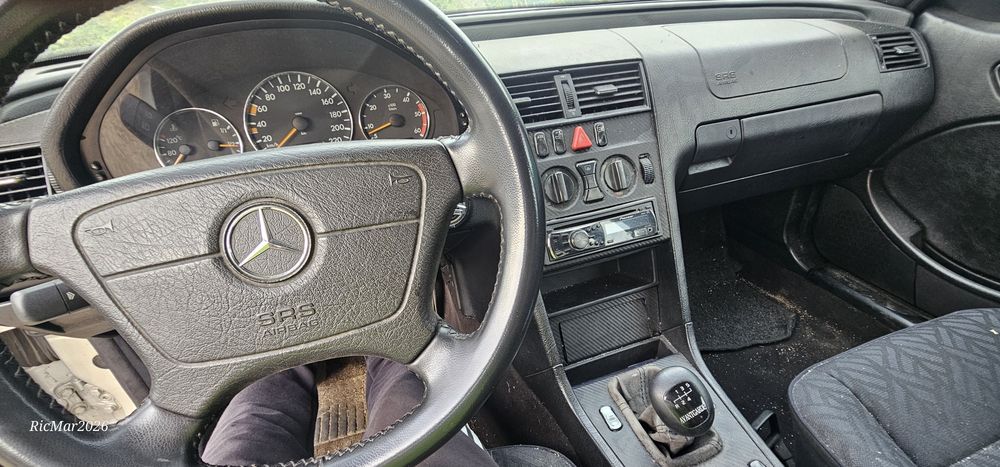 Mercedez-Benz C200 CDI