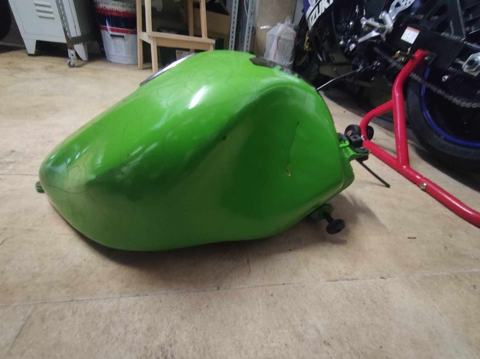 Peças - Kawasaki ZX9R '98