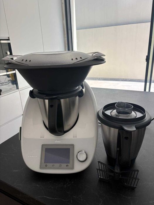 Bimby TM5 com todos os acessórios com 2 copos