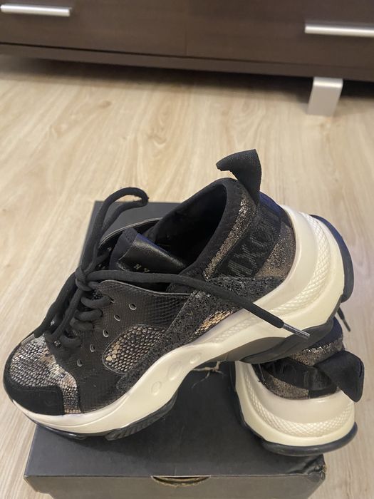 Sneakersy Steve Madden 38
