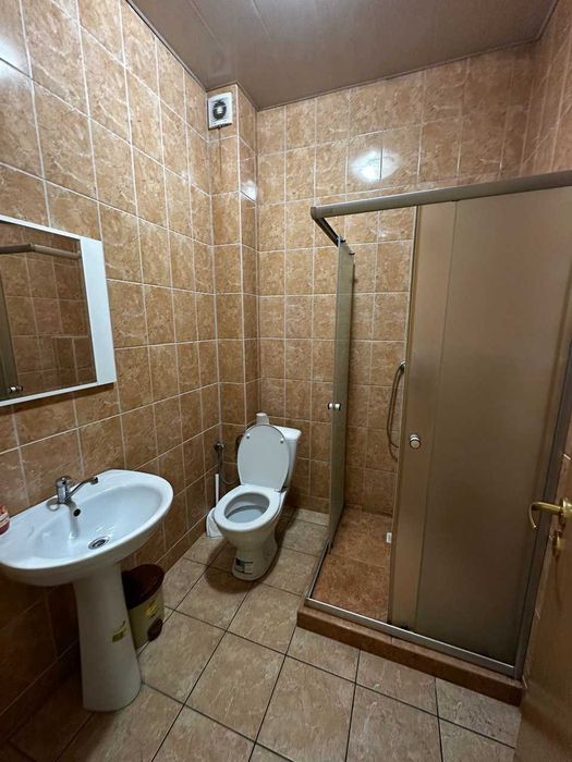 Продається діючий готель та комерційний комплекс  Солотвино