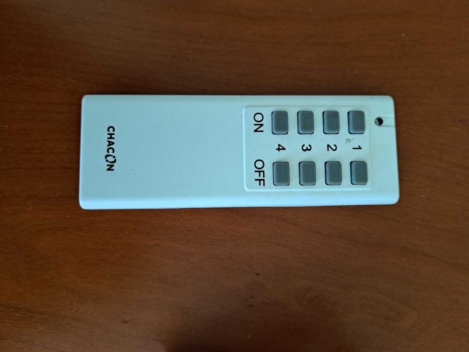 Tomada com controlo remoto