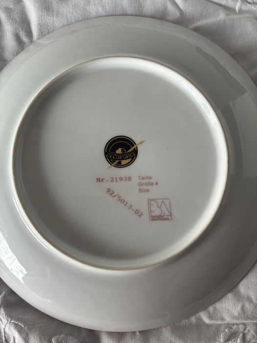 2 Antique Porcelain Plates431358732581611524