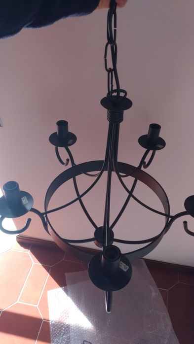 Candeeiro preto em ferro