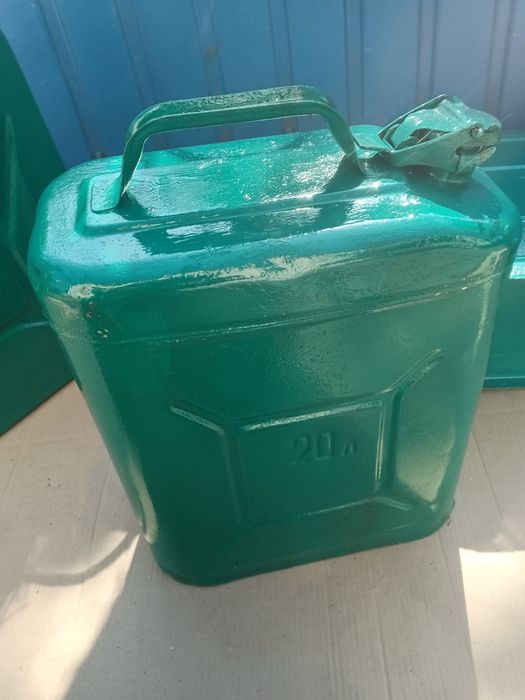 Продам железные канистри для диз топлива