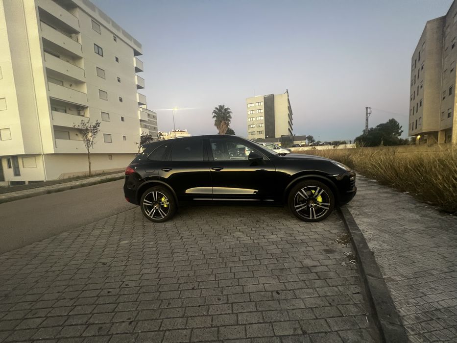 Porsche cayenne s hybrid 2010