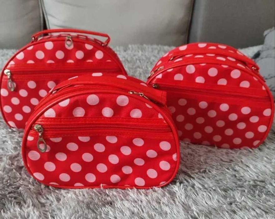 3 sztuki kosmetyczka kuferek czerwone w grochy