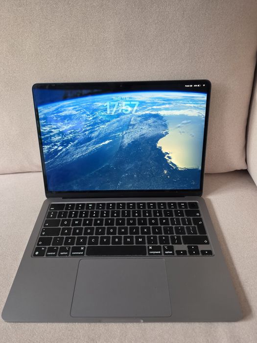 Apple Mabook air m2 8/256 2022