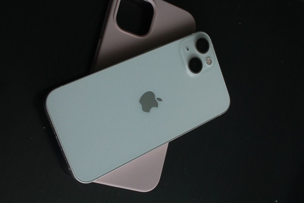 Айфон 13 на запчастини