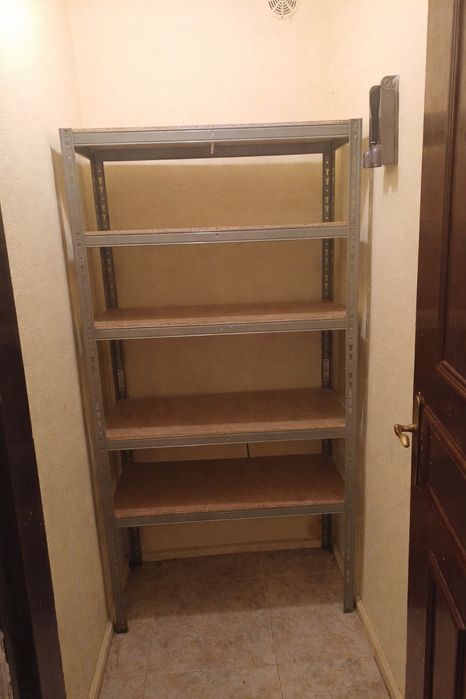 Estante com prateleiras impecável do leroy merlin