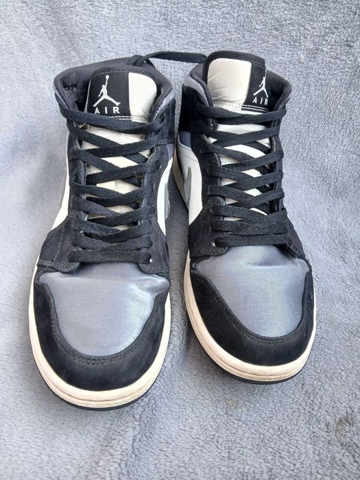Jordan 1 Mid Satin Grey buty r. 42,5