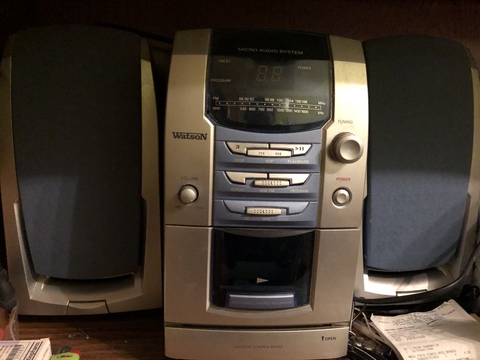 Vende-se aparelhagem antiga avariada